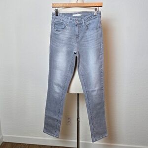 Levis Mid Rise Skinny Jeans